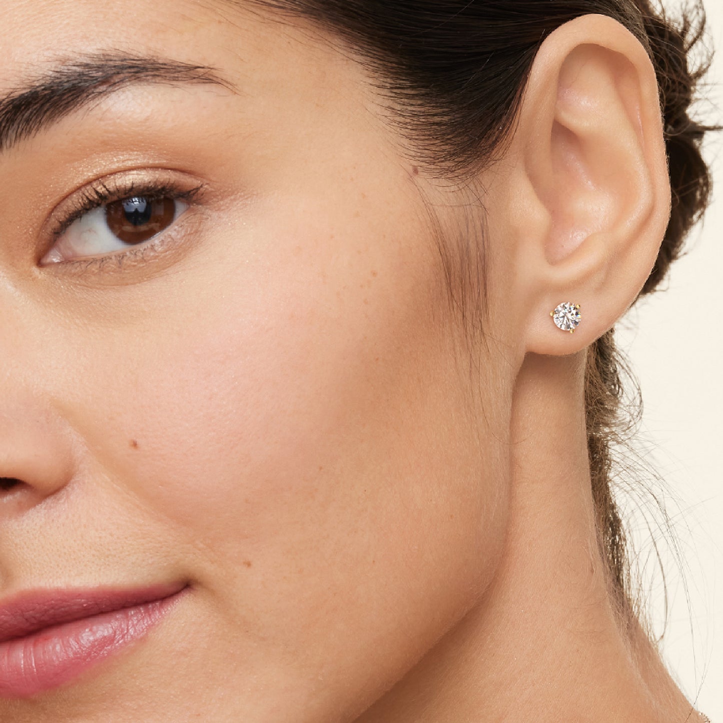 Three-Prong Excellent VVS1  Moissanite Stud Earrings